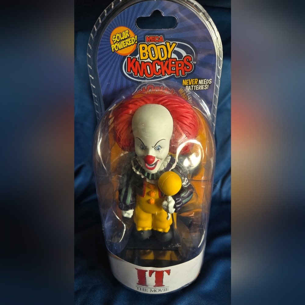 IT the Movie Pennywise by Neca-Solar Dancing Figure Sealed